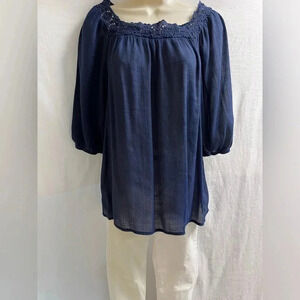 I.N.Studios women’s size M navy blue lace trim long sleeve tunic top